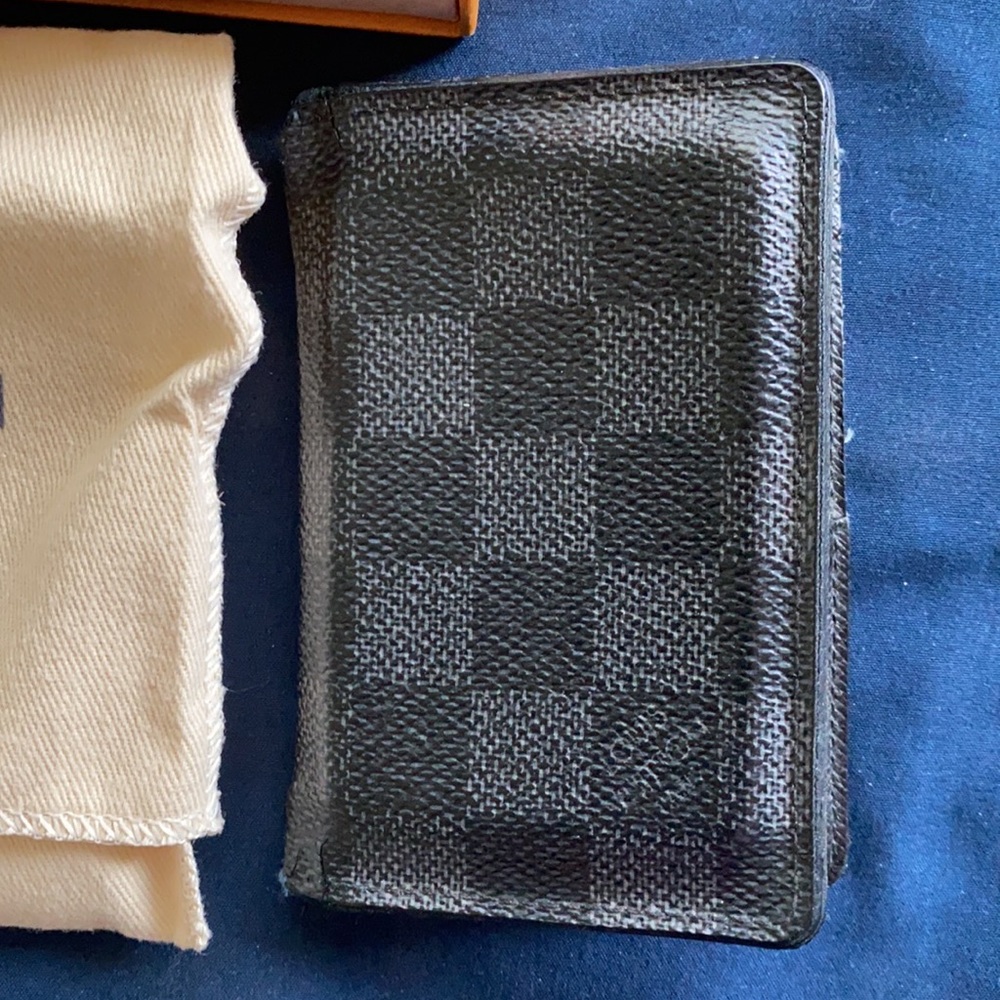 Authentic Louis Vuitton wallet - Picture 3 of 7